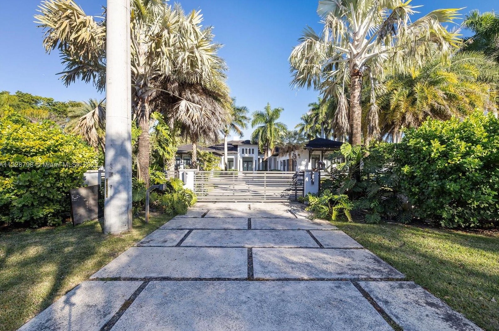 11415 82nd Ave, Miami, FL 33156-3508