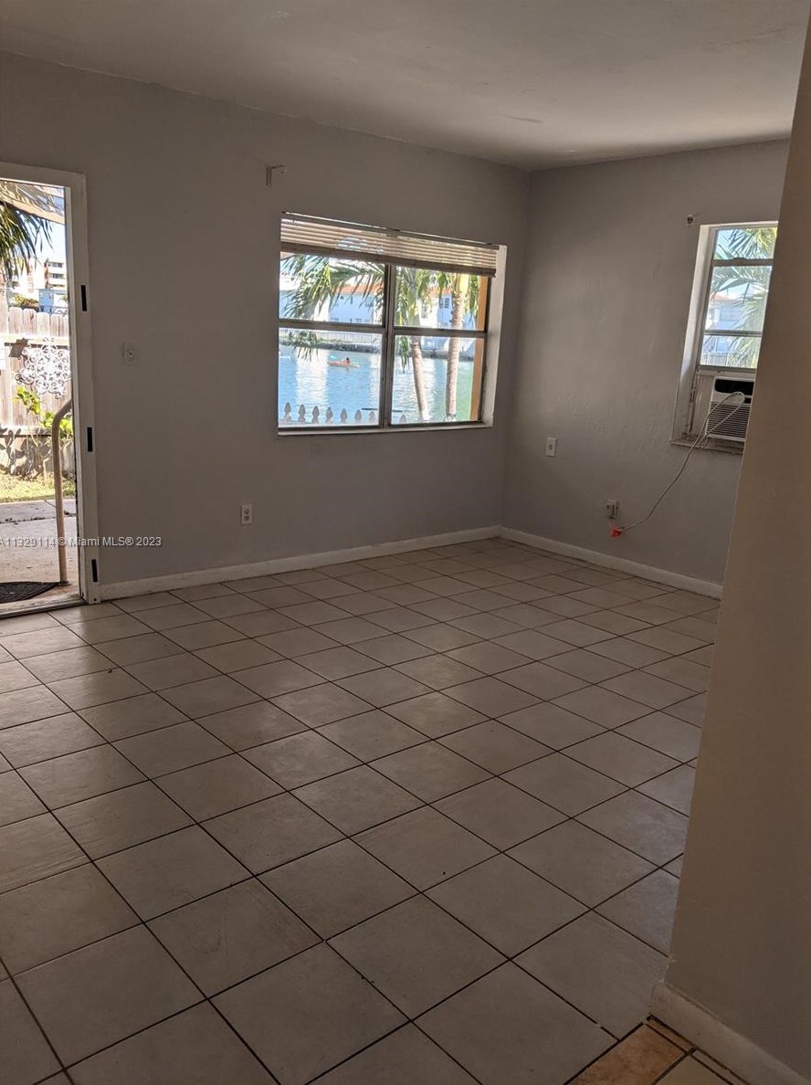 7757 Hawthorne Ave #4, Miami, FL 33141