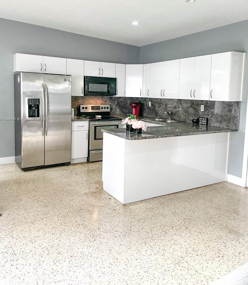 435 110th St, Miami FL  33161-7148 exterior