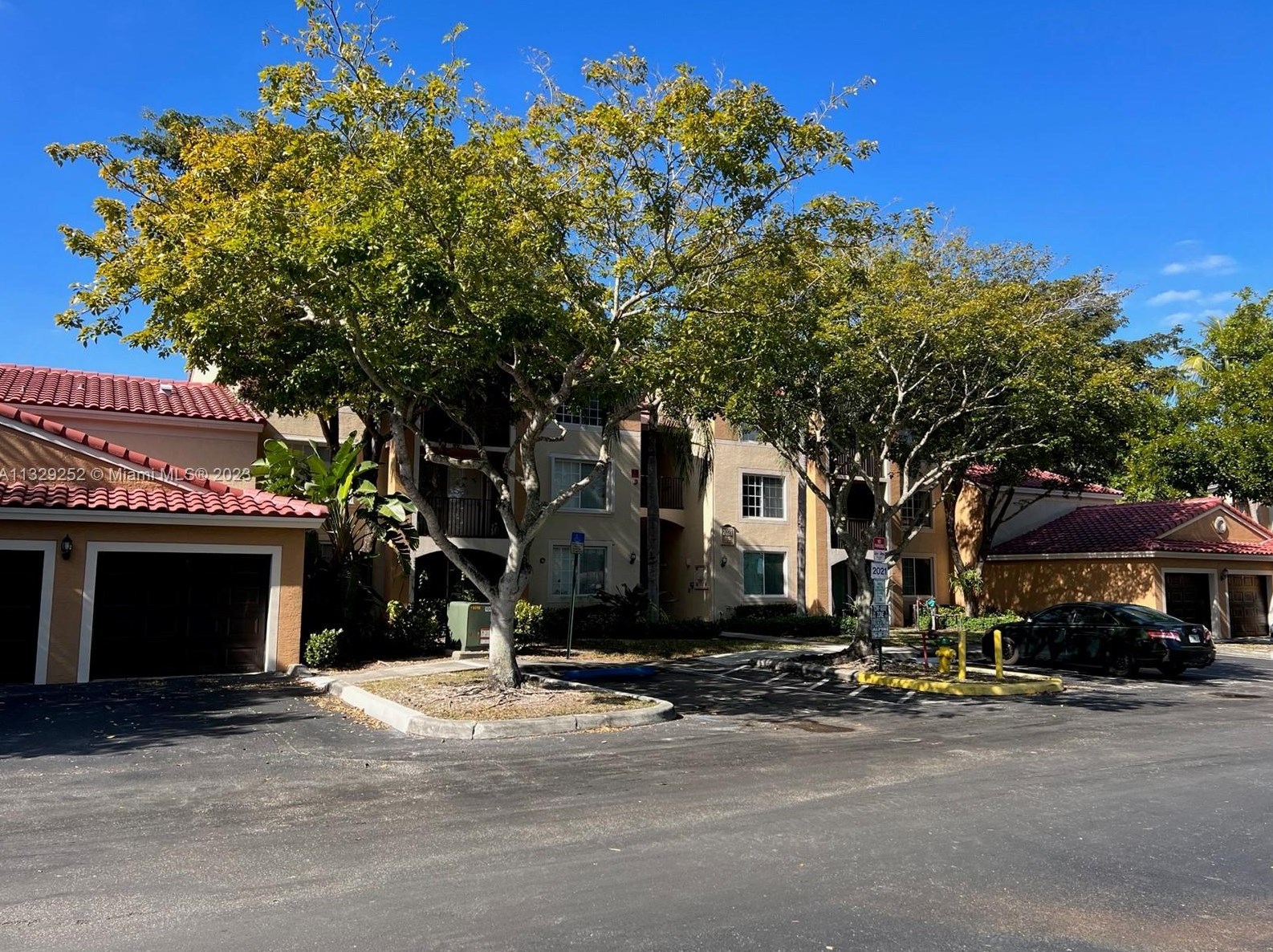 2021 Renaissance Blvd Apt 303, Hollywood, FL 33025