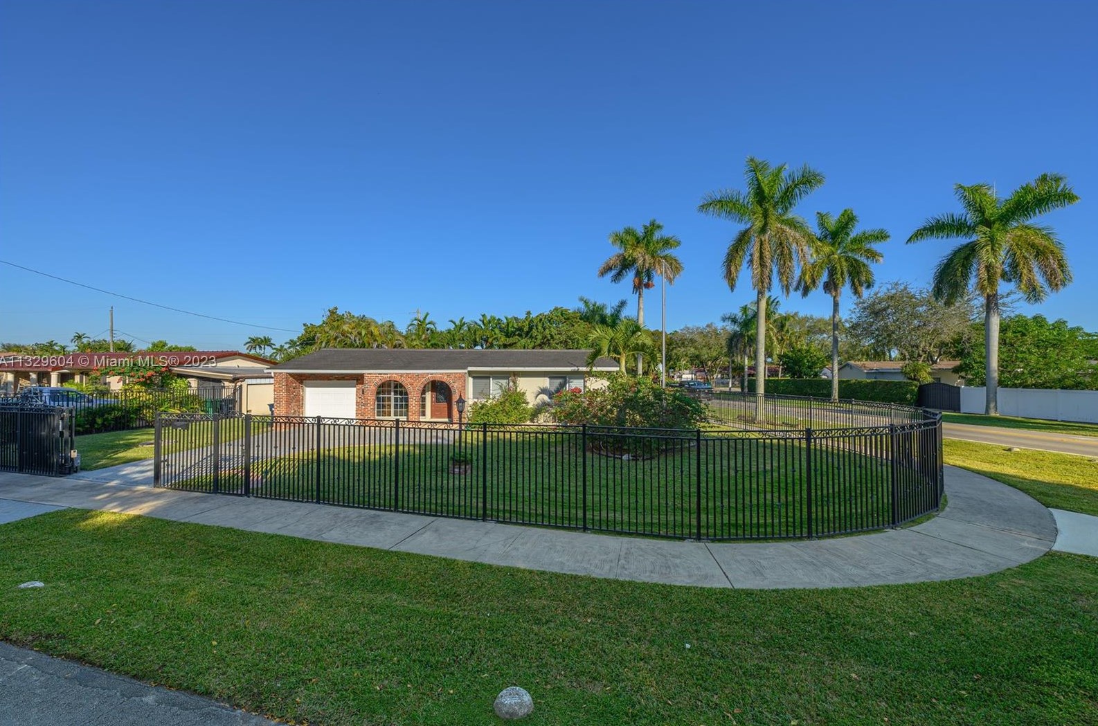 4655 94th Ct, Miami, FL 33165-5853