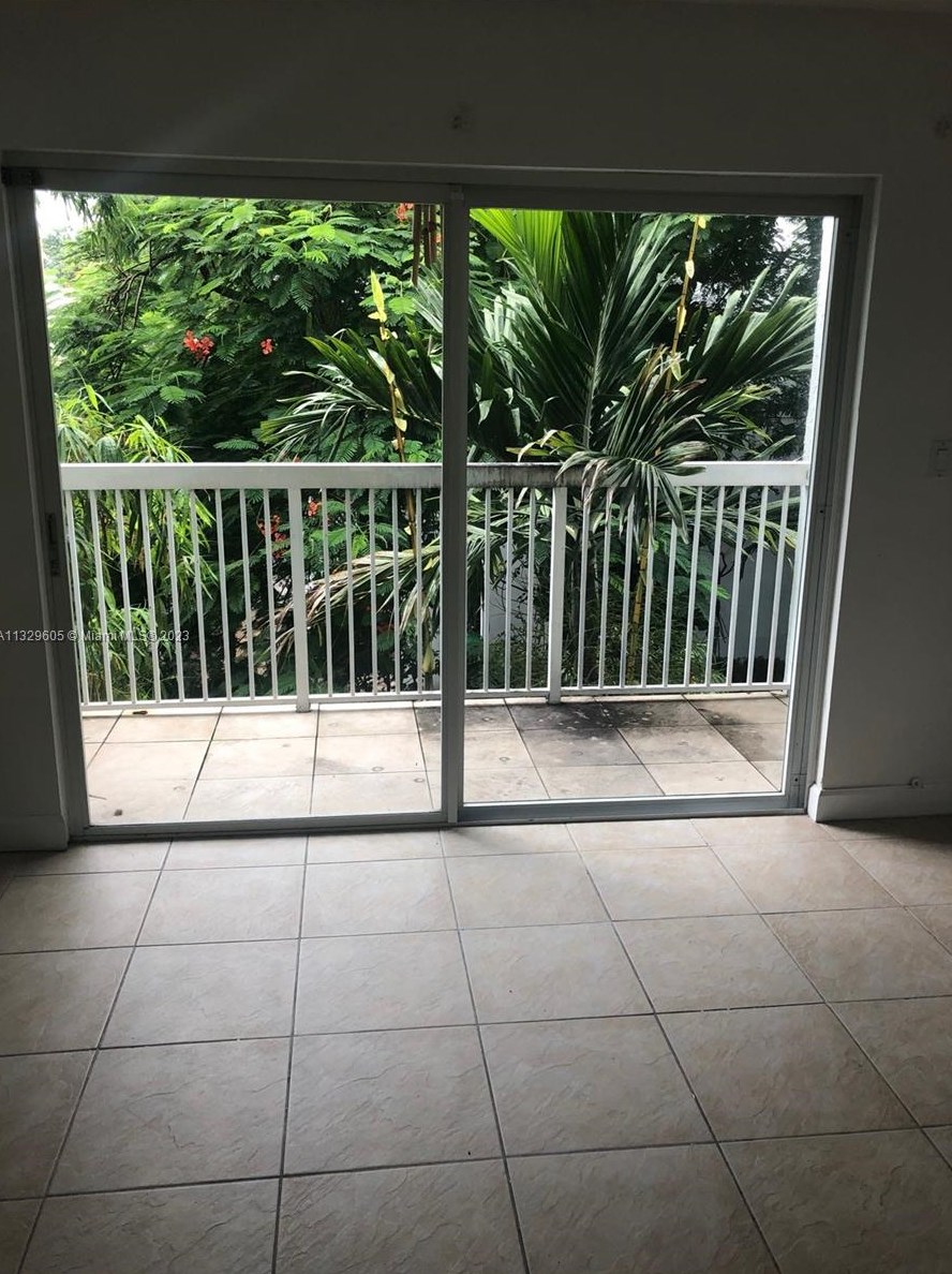2920 Sw 28th Ter #301, Miami, FL 33133