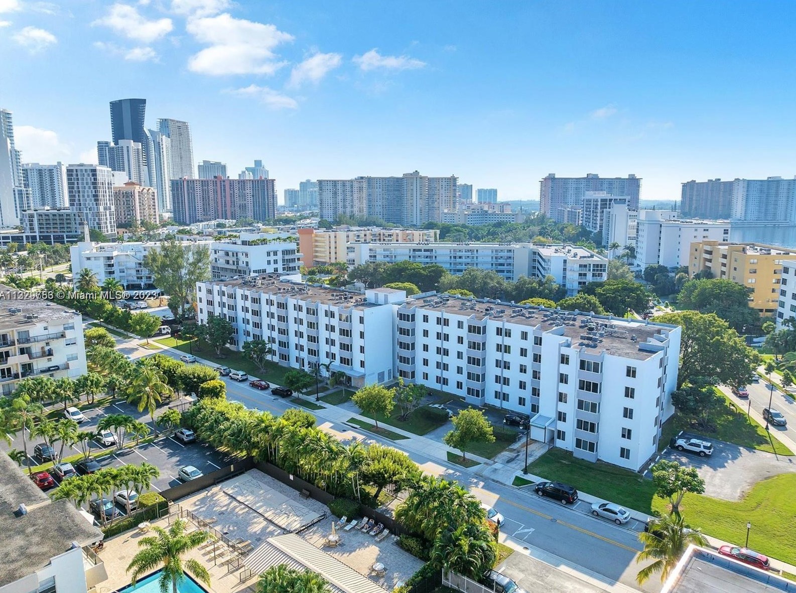 250 180th Dr #158, Miami, FL 33160