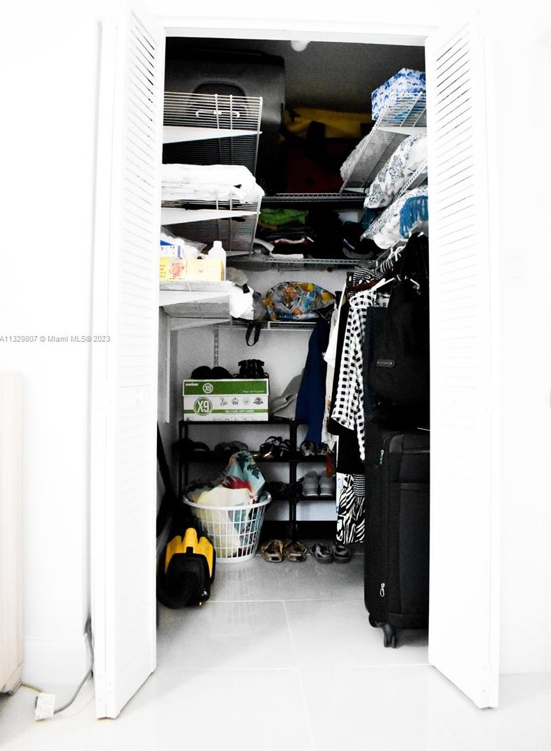 1901 96th Ave, Hollywood FL  33025-1910 exterior