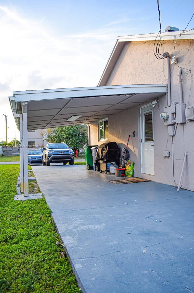 1901 96th Ave, Hollywood FL  33025-1910 exterior