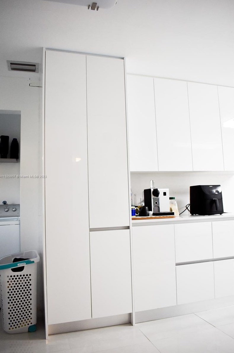 1901 96th Ave, Hollywood FL  33025-1910 exterior