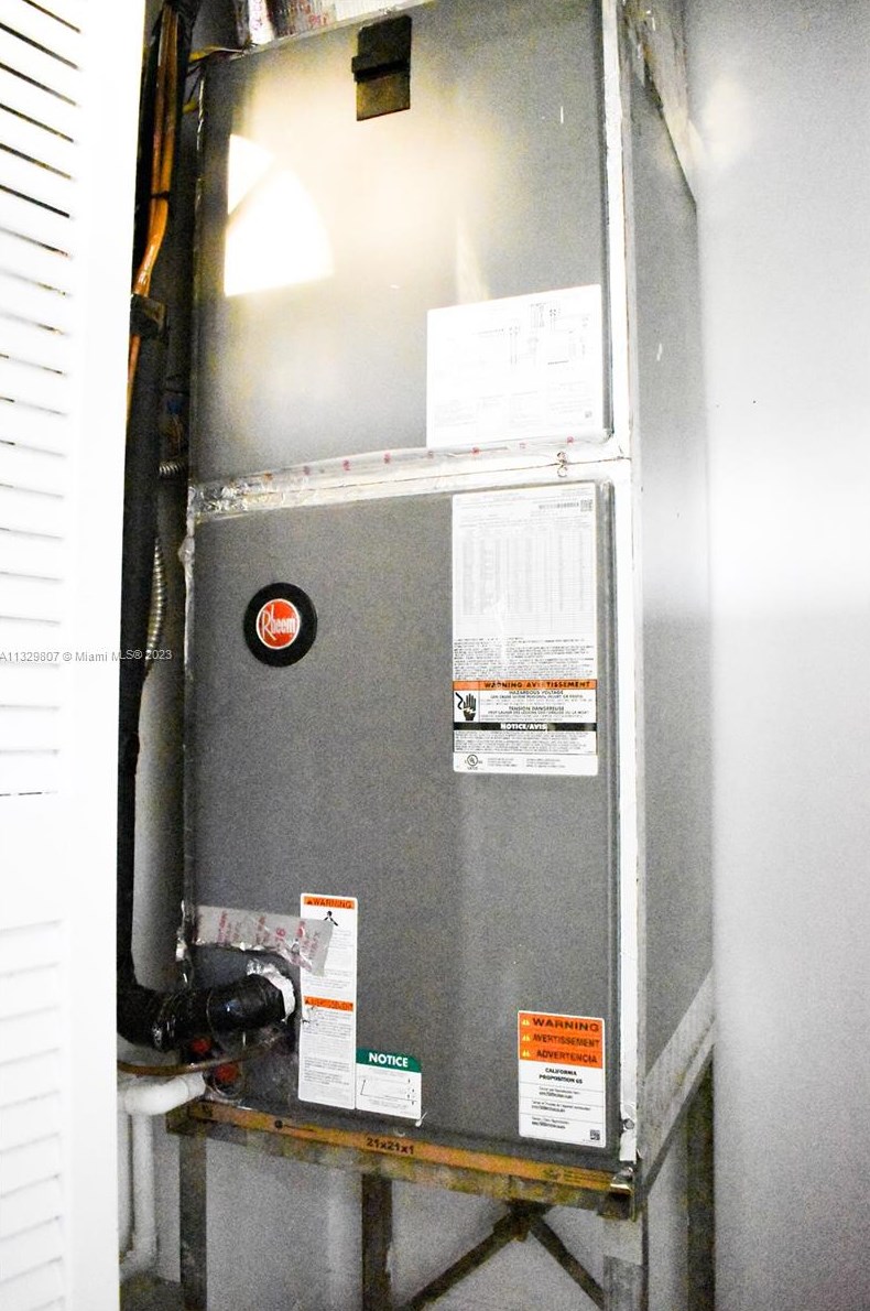 1901 96th Ave, Hollywood FL  33025-1910 exterior