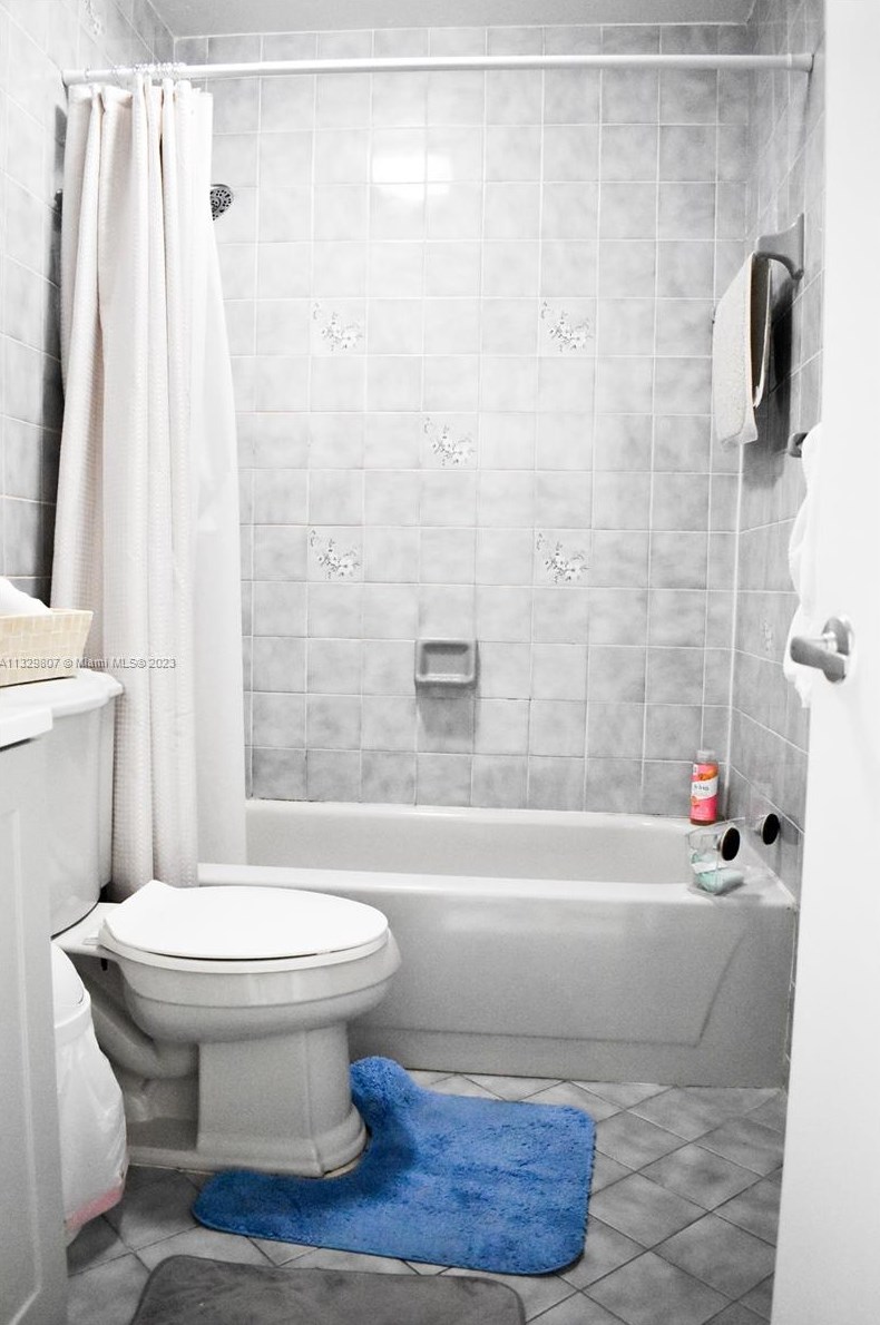 1901 96th Ave, Hollywood FL  33025-1910 exterior