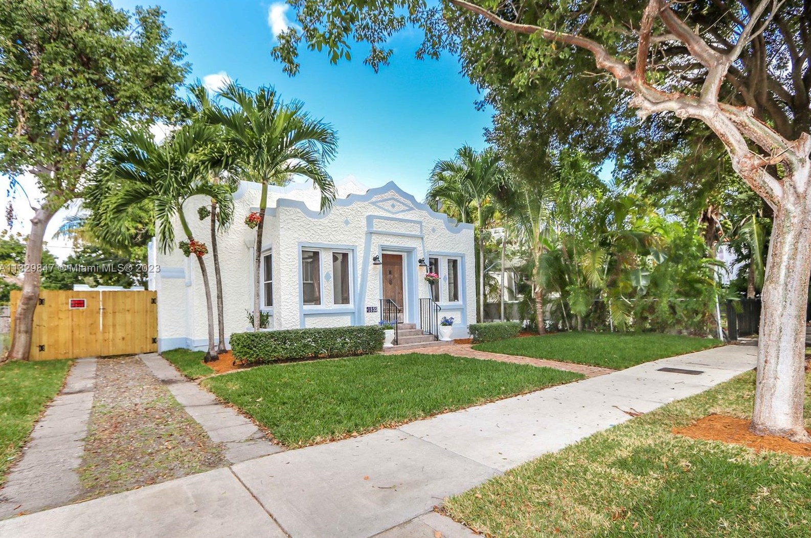 1835 Sw 11th St, Miami, FL 33135