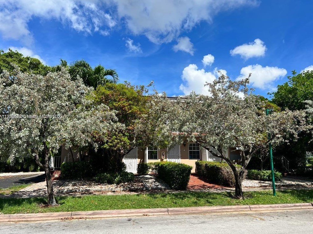 7 Salamanca Ave #6, Miami, FL 33134