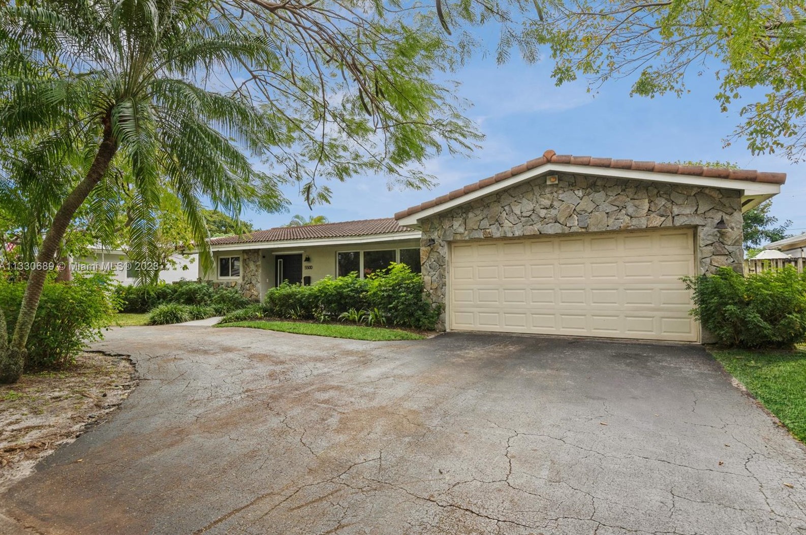 5500 Harrison St, Hollywood, FL 33021-6409