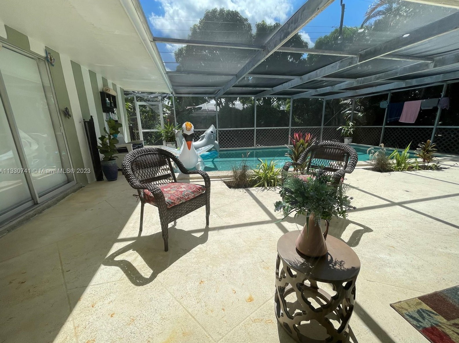 7840 Ramona St, Hollywood FL 33023-2460 exterior