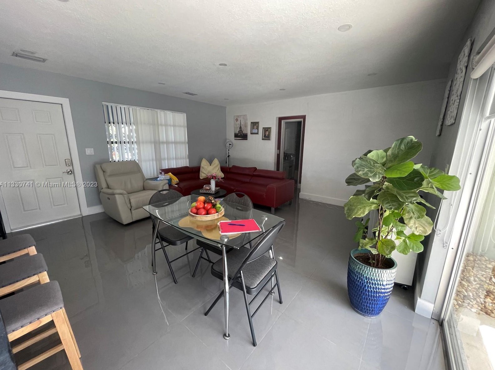 7840 Ramona St, Hollywood FL 33023-2460 exterior