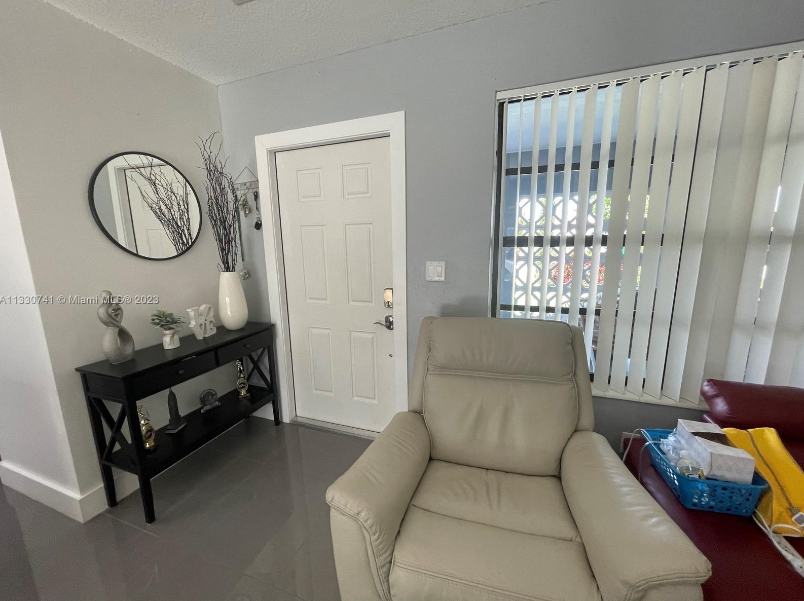 7840 Ramona St, Hollywood FL 33023-2460 exterior