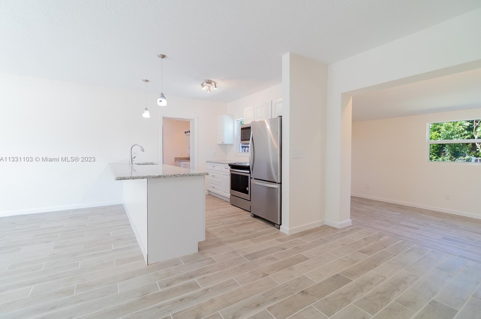 905 Garnett St, Lake Worth FL  33462-4451 exterior