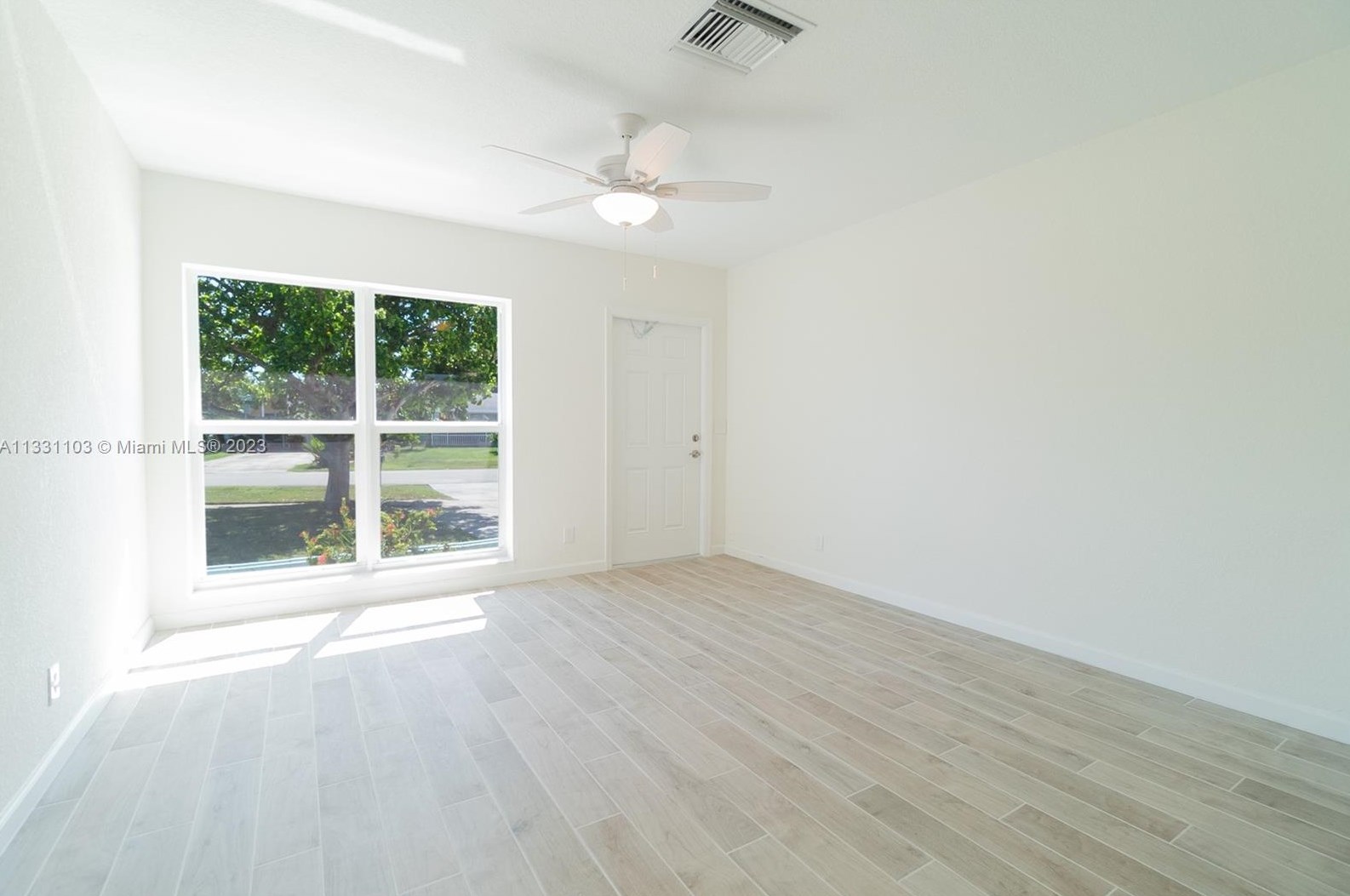 905 Garnett St, Lake Worth FL  33462-4451 exterior