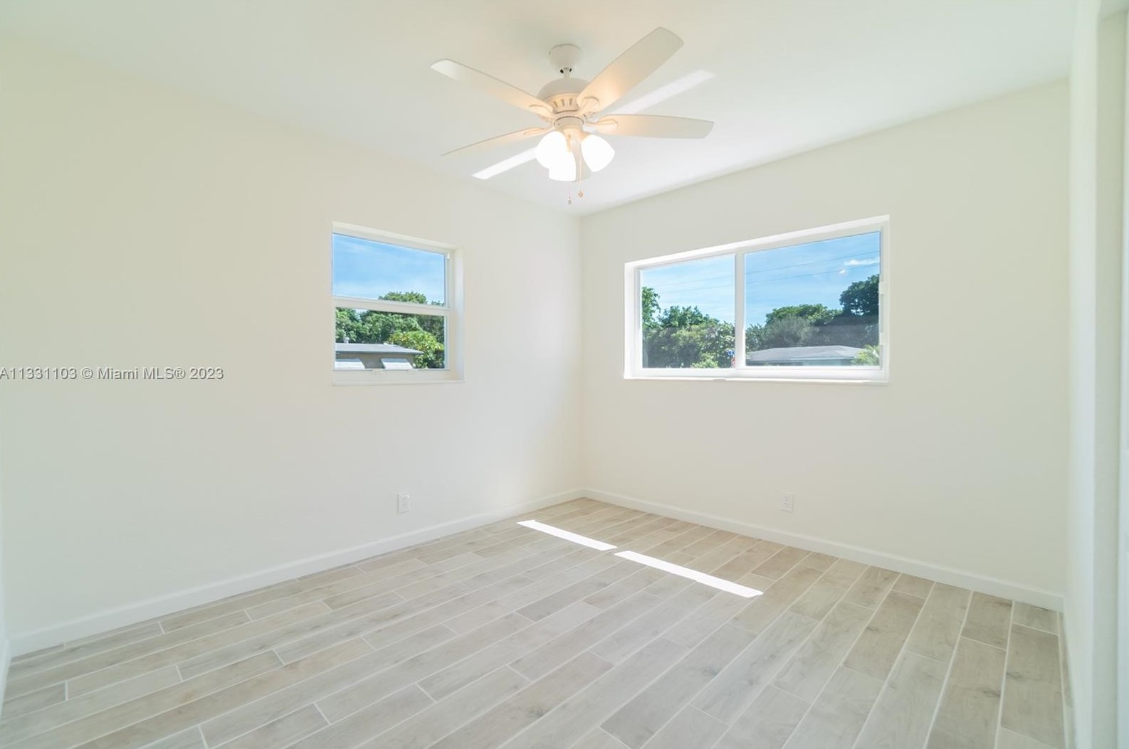 905 Garnett St, Lake Worth FL  33462-4451 exterior