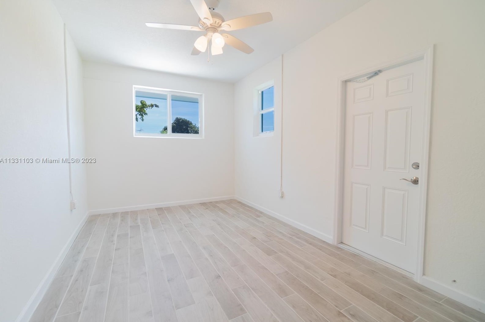 905 Garnett St, Lake Worth FL  33462-4451 exterior