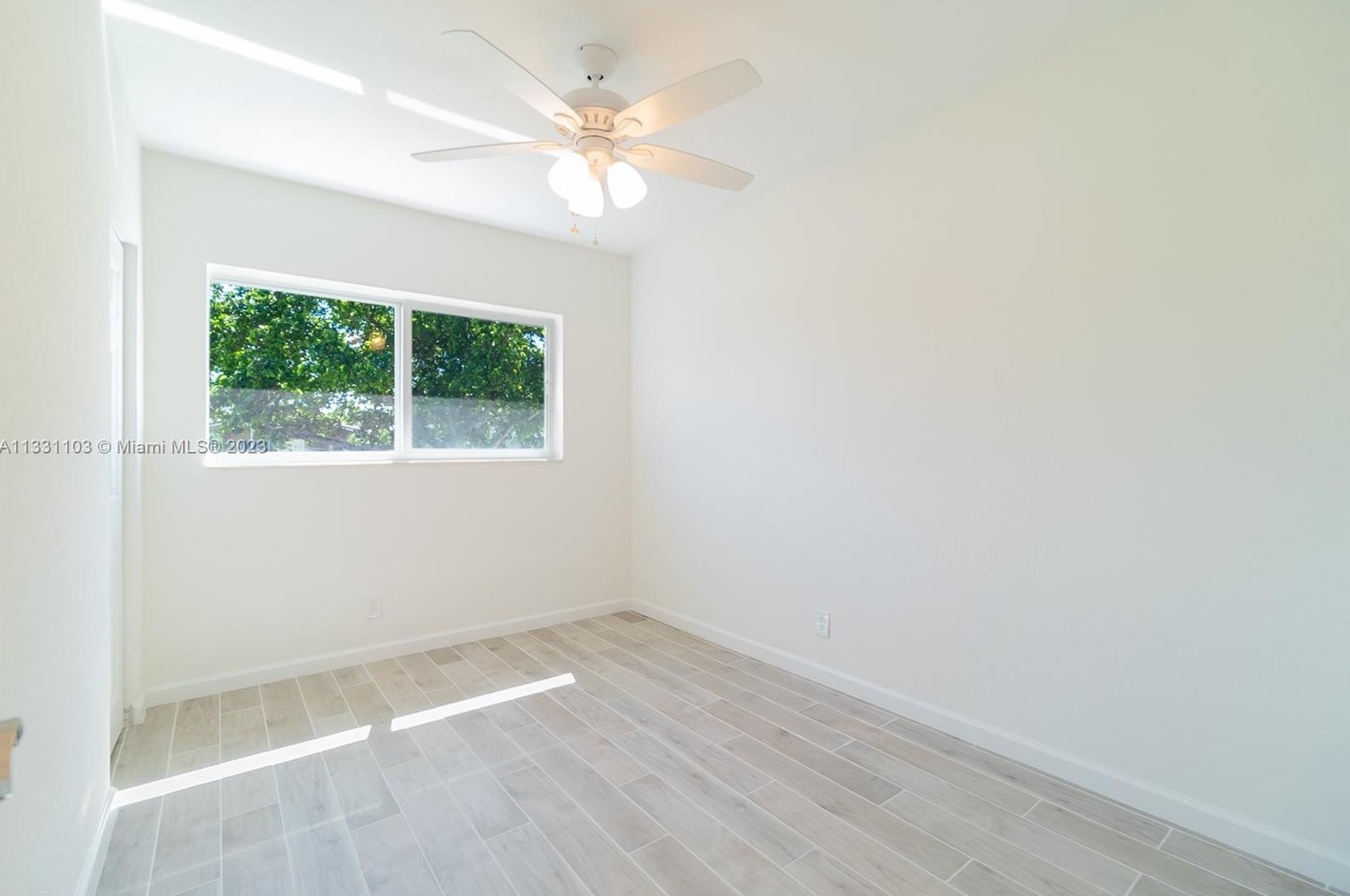 905 Garnett St, Lake Worth FL  33462-4451 exterior