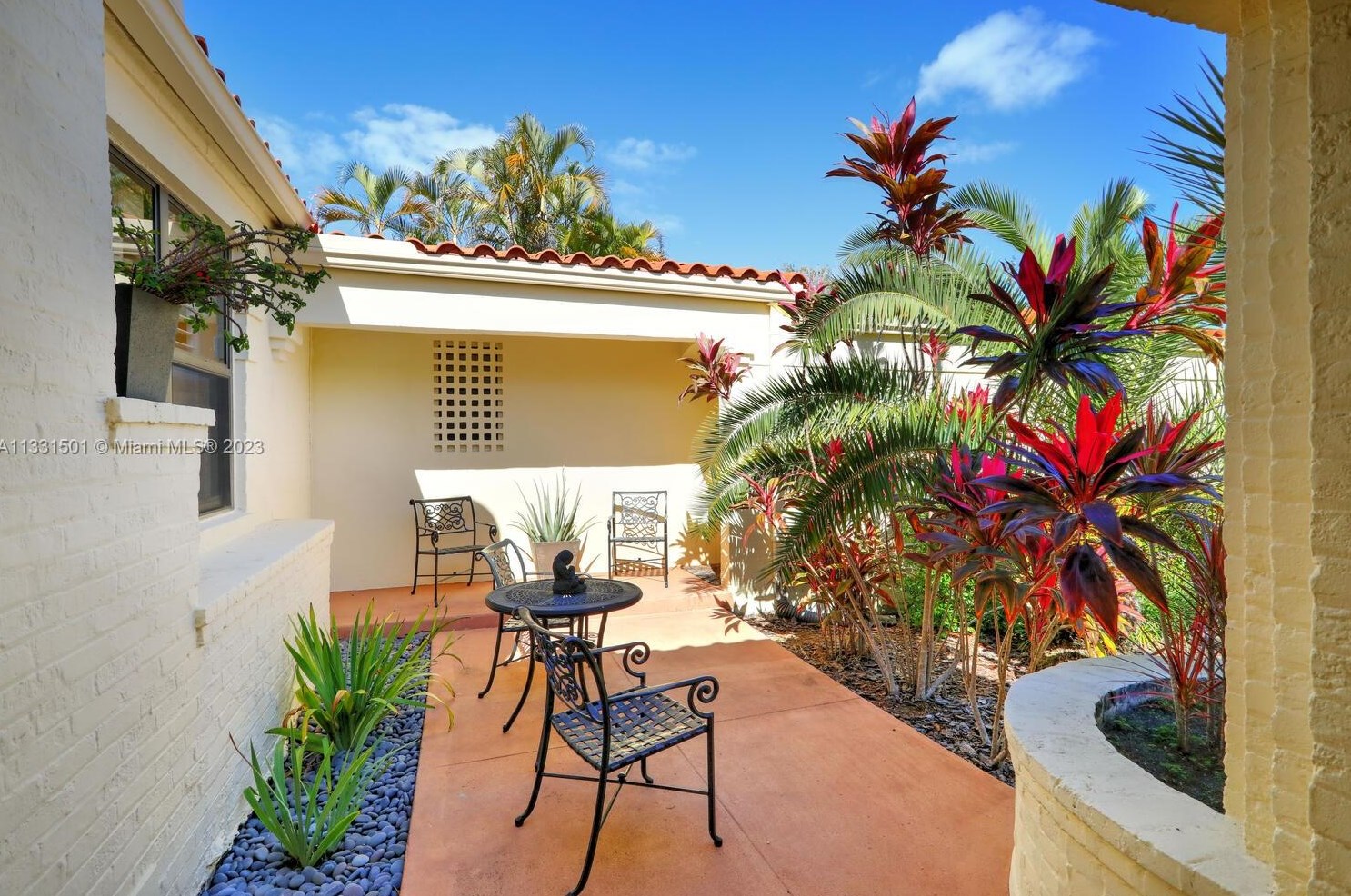 4276 Nautilus Dr, Miami FL  33140-2822 exterior