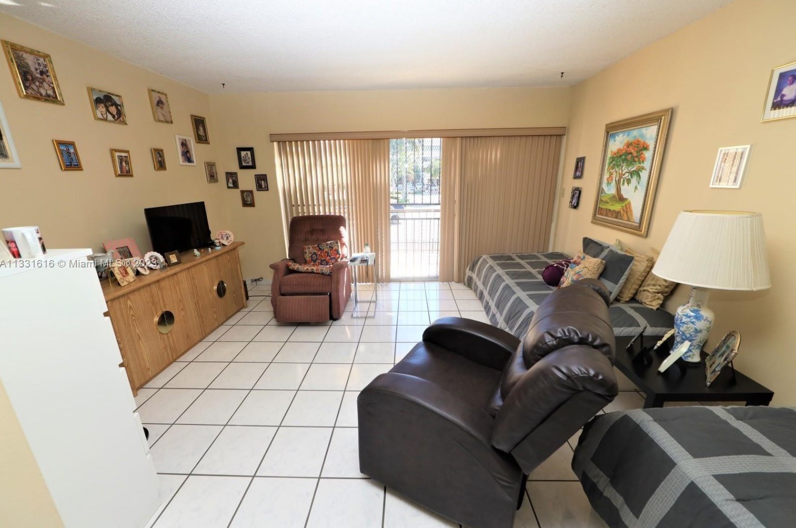 20 Nw 87th Ave #a201, Miami, FL 33172