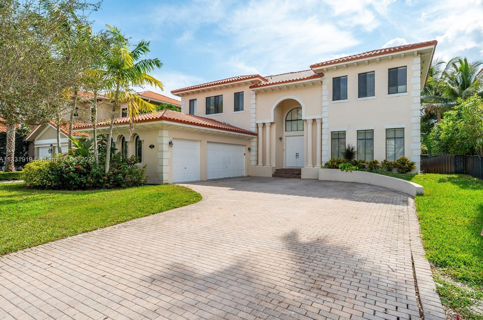 7868 194th St, Miami, FL 33157-8009