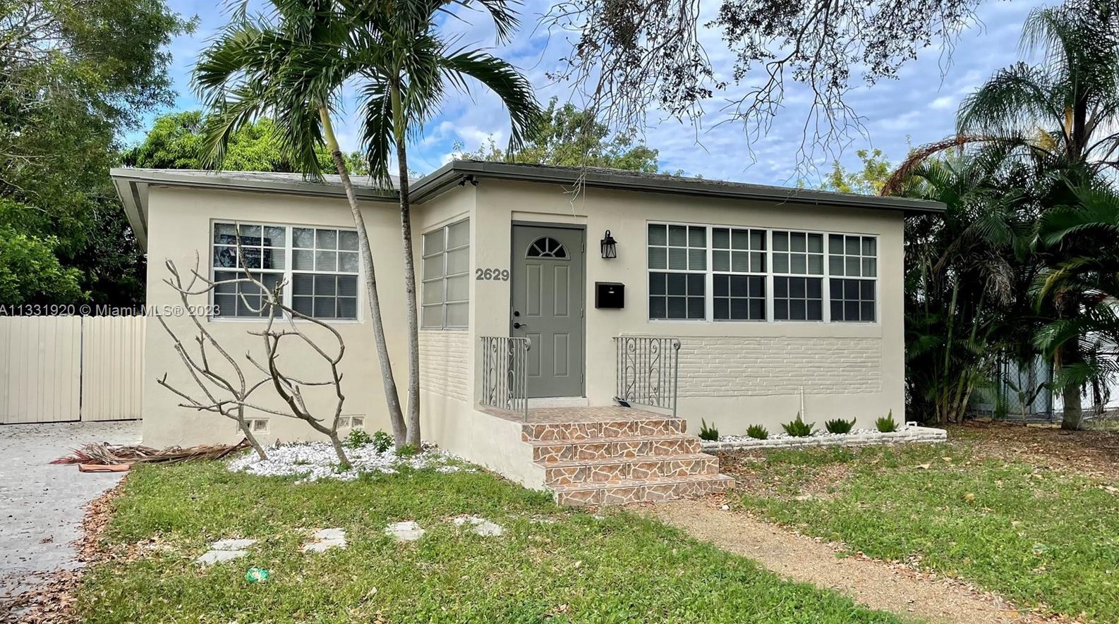 2629 Funston St, Hollywood FL  33020-5727 exterior