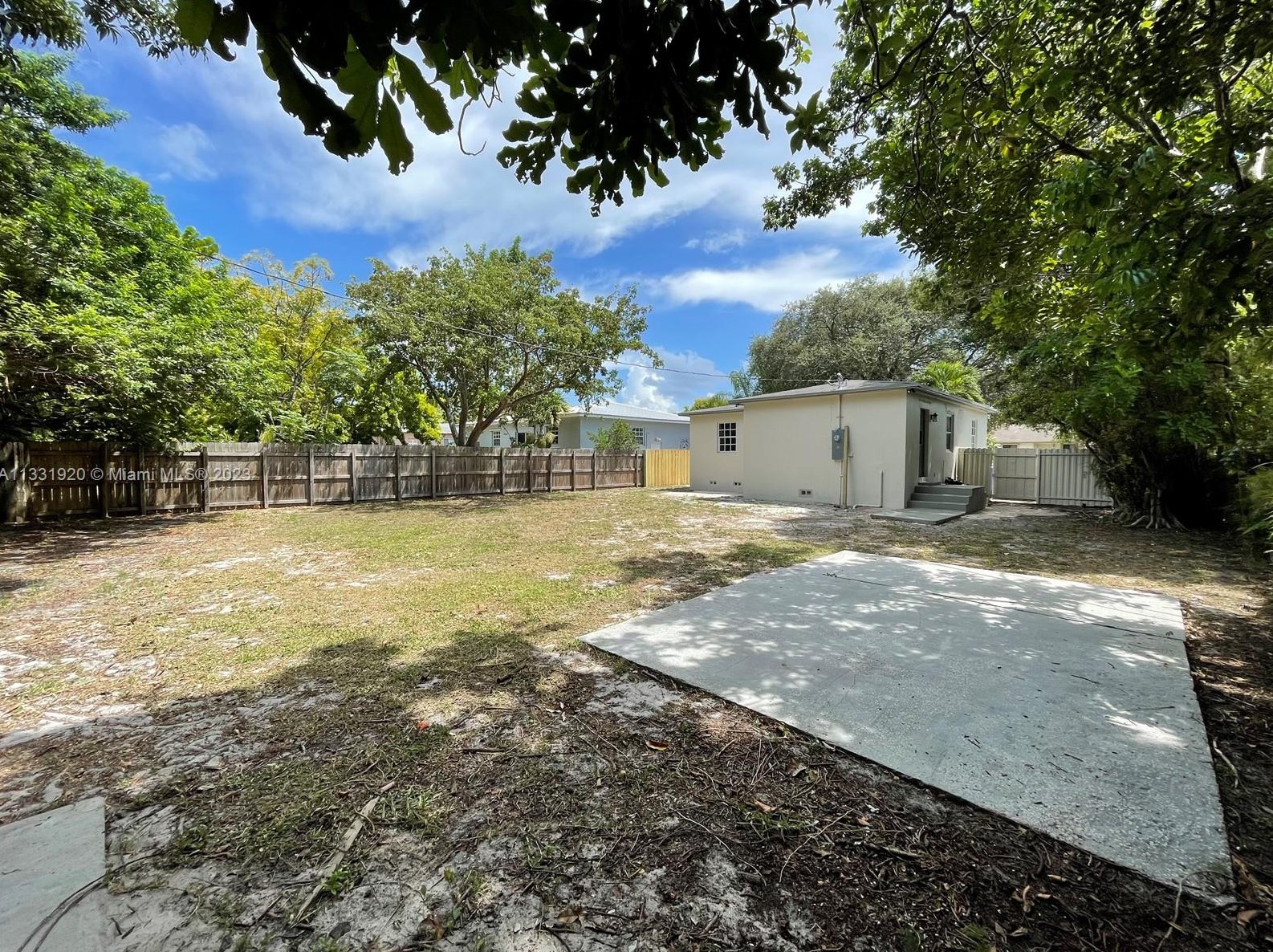 2629 Funston St, Hollywood FL  33020-5727 exterior