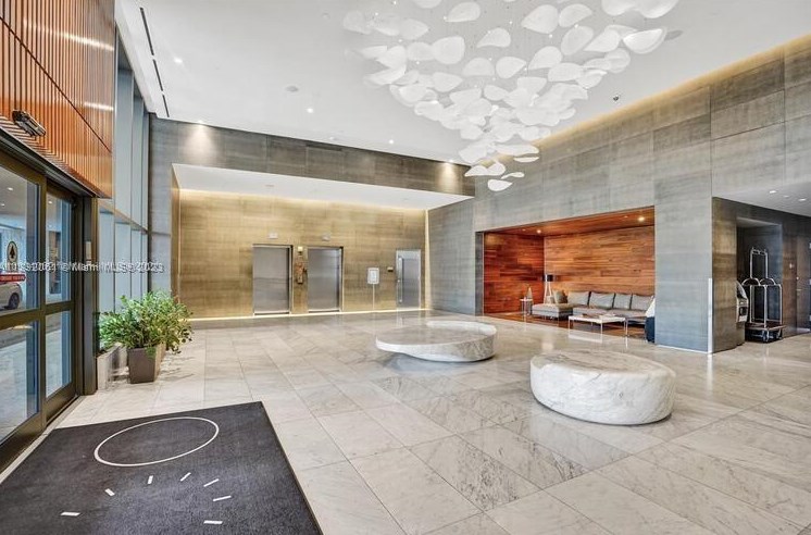 68 Se 6th St #2511, Miami, FL 33131