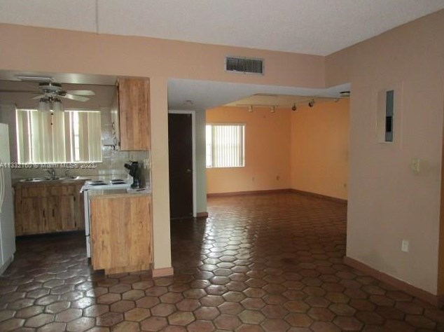 3818 Sw 52nd Ave #3818, Hollywood, FL 33023