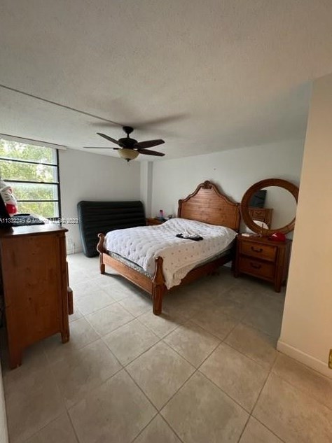 3301 Country Club Dr, Miami FL 33180-1669 exterior