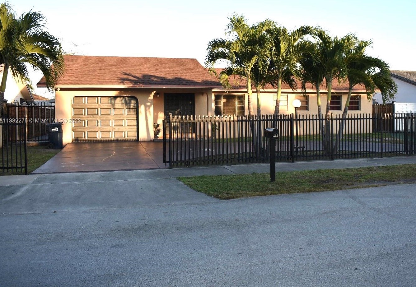 301 135th Ave, Miami, FL 33182-1948