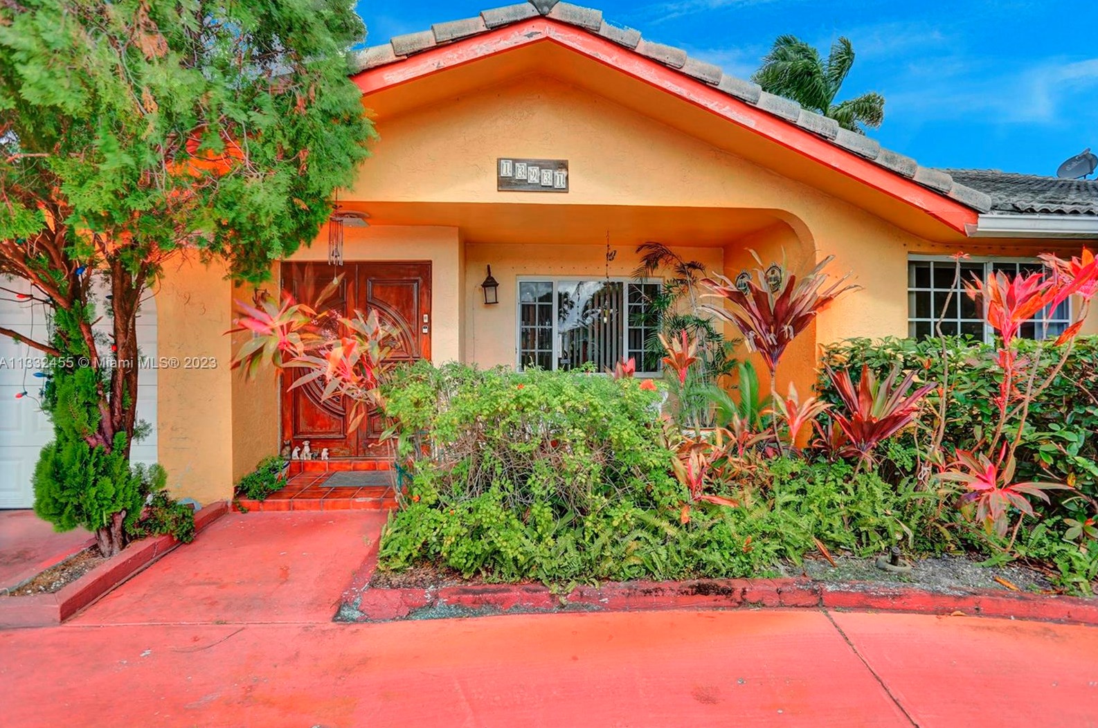 13931 22nd St, Miami, FL 33175-7006