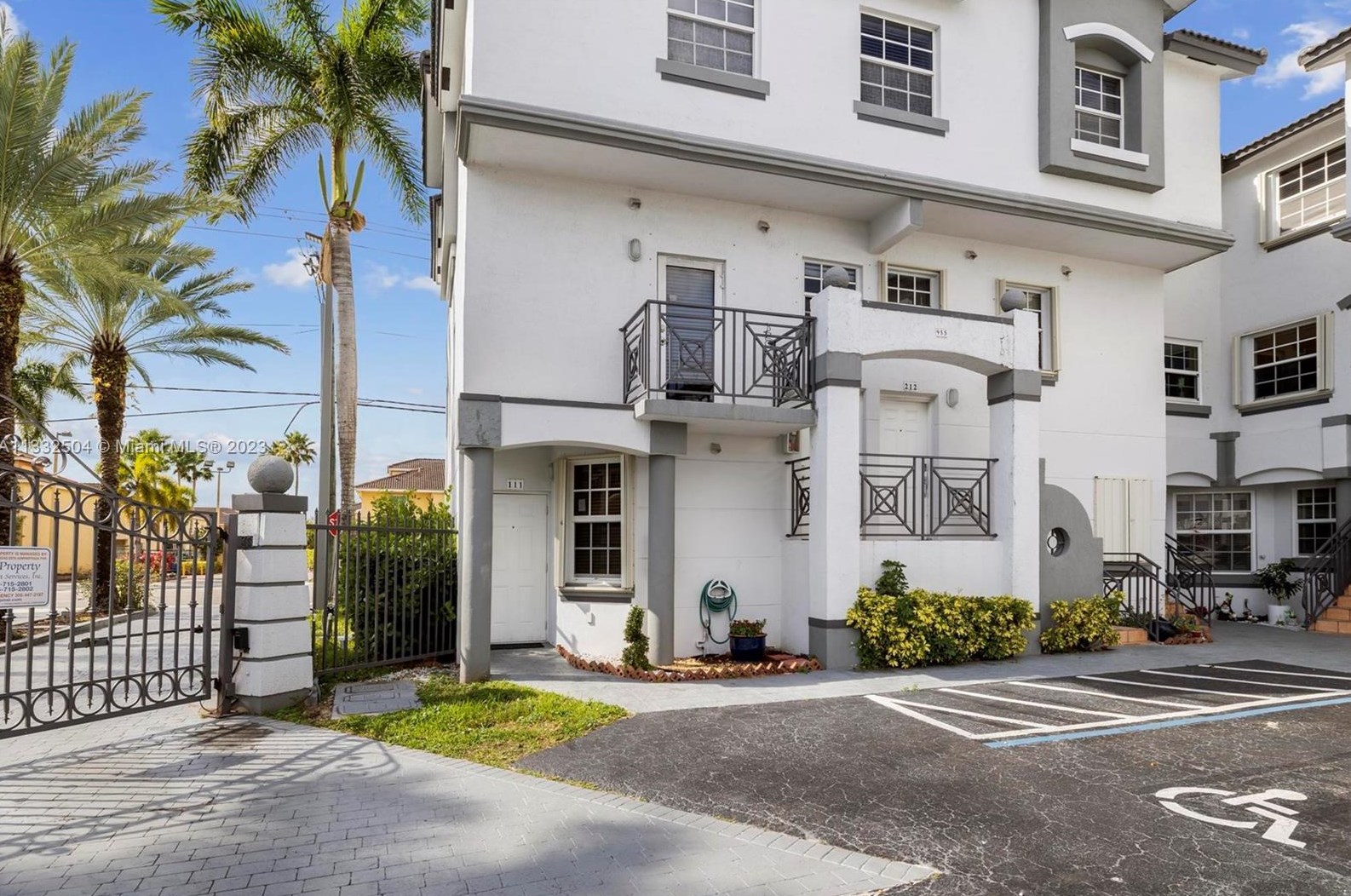 955 82nd Ave, Miami, FL 33126-2730