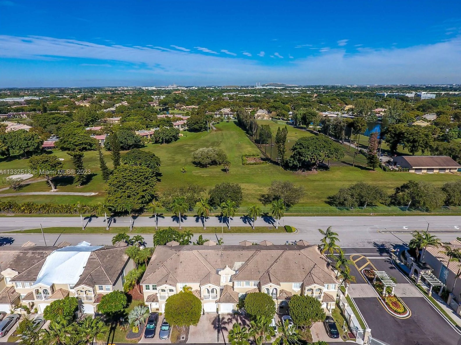 10121 32nd Ter, Miami, FL 33172-5914