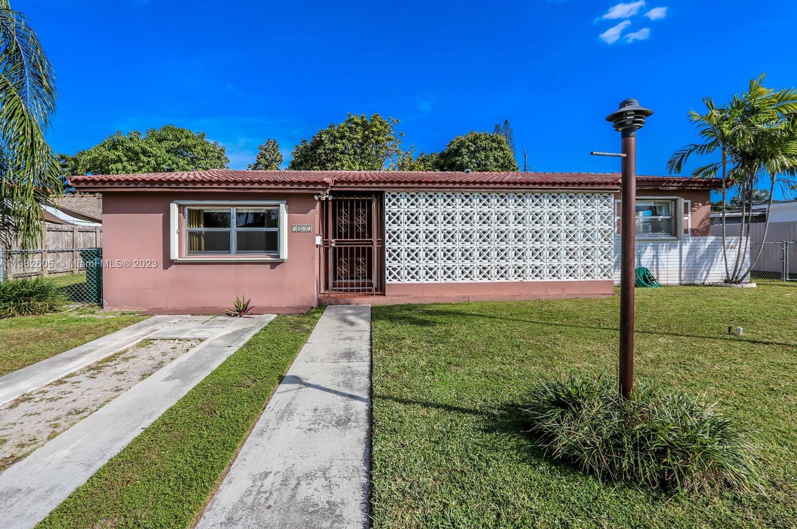 1821 92nd Pl, Miami, FL 33165-7735