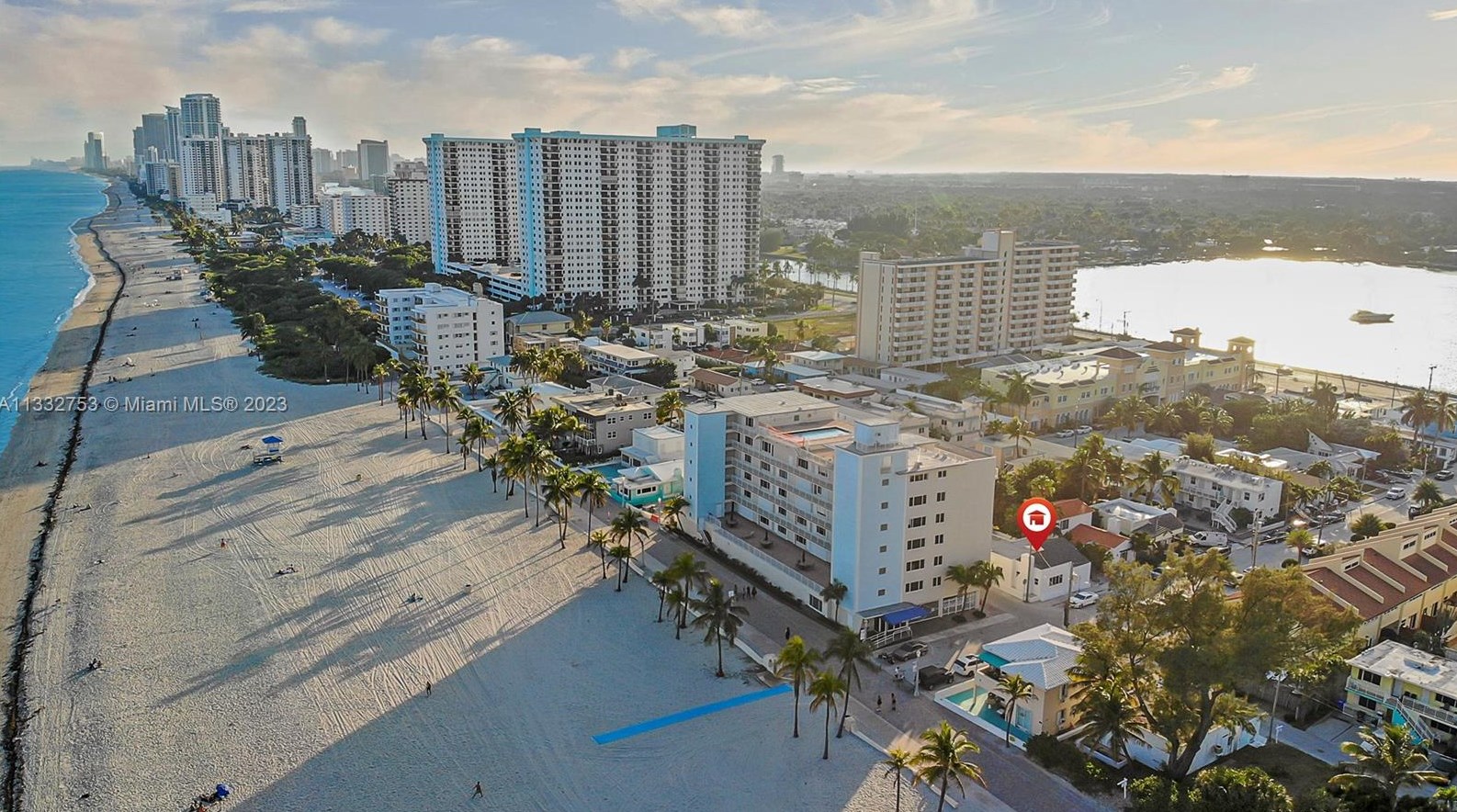 310 Oregon St, Hollywood, FL 33019-2060