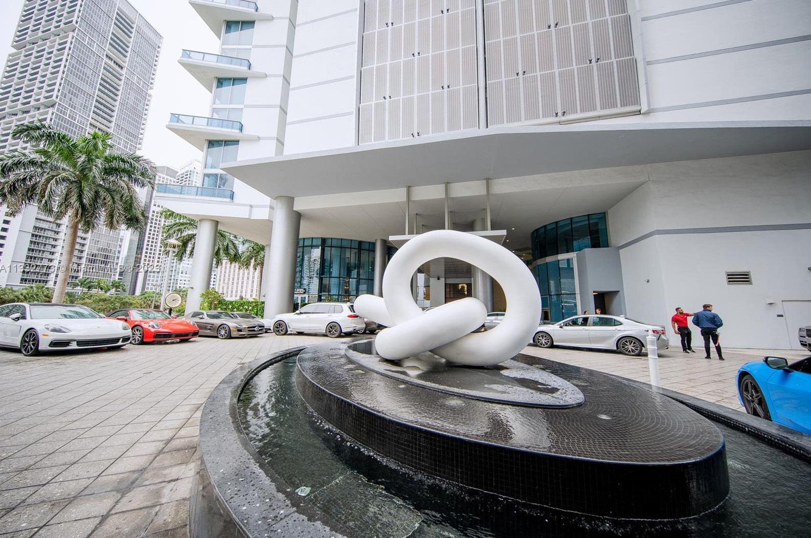 200 Biscayne Boulevard Way, Miami FL 33131-2154 exterior