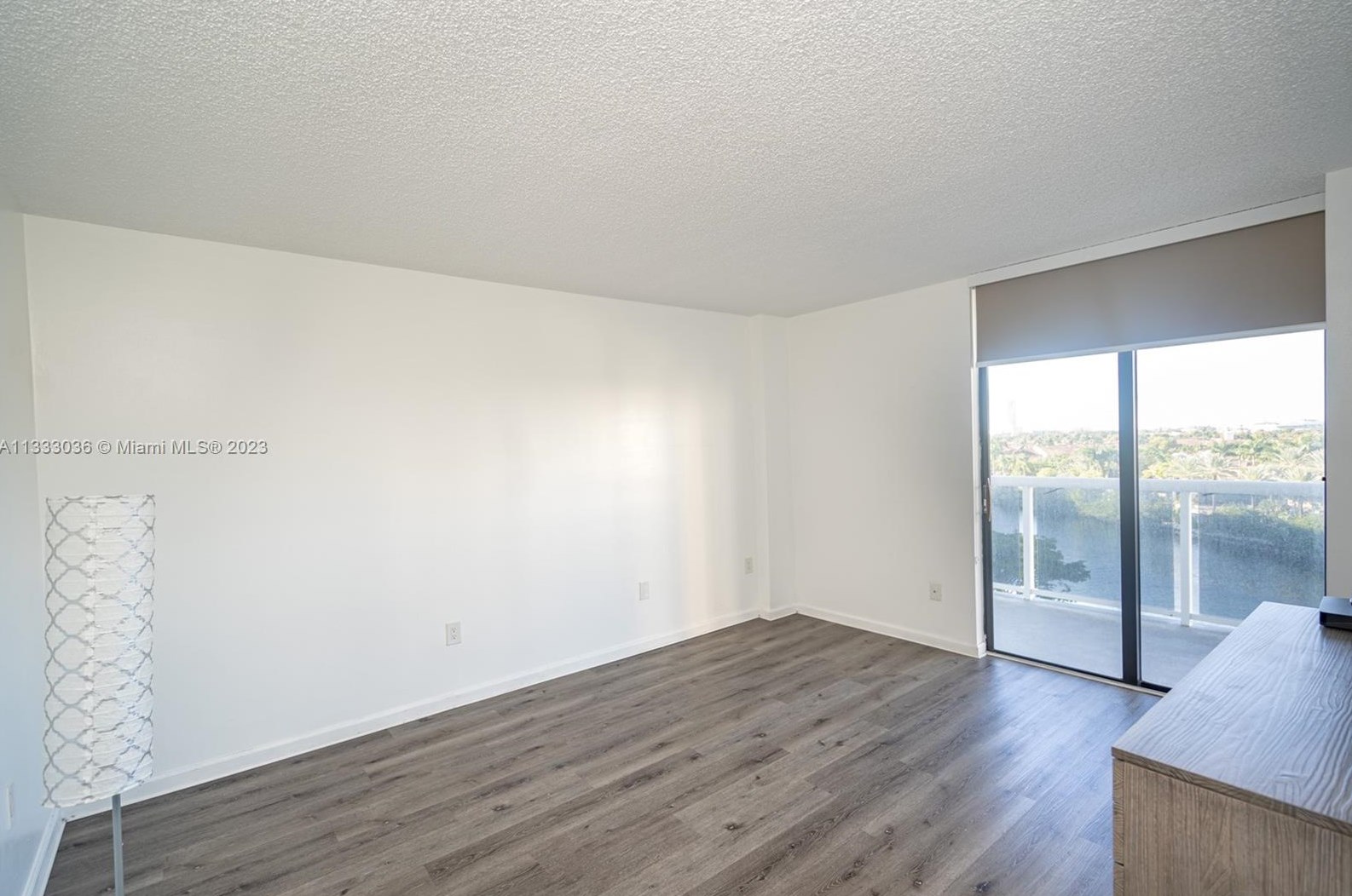 20505 E Country Club Dr Apt 731, Miami, FL 33180