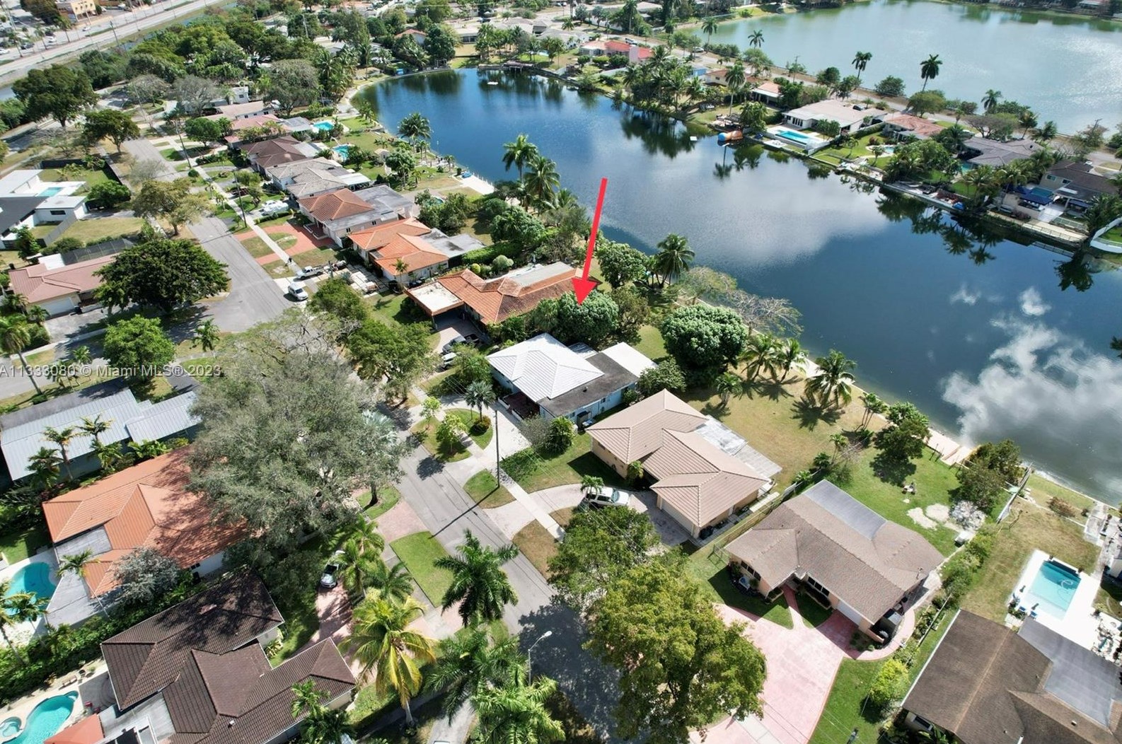 1016 Meadow Lark Ave, Miami, FL 33166-3221
