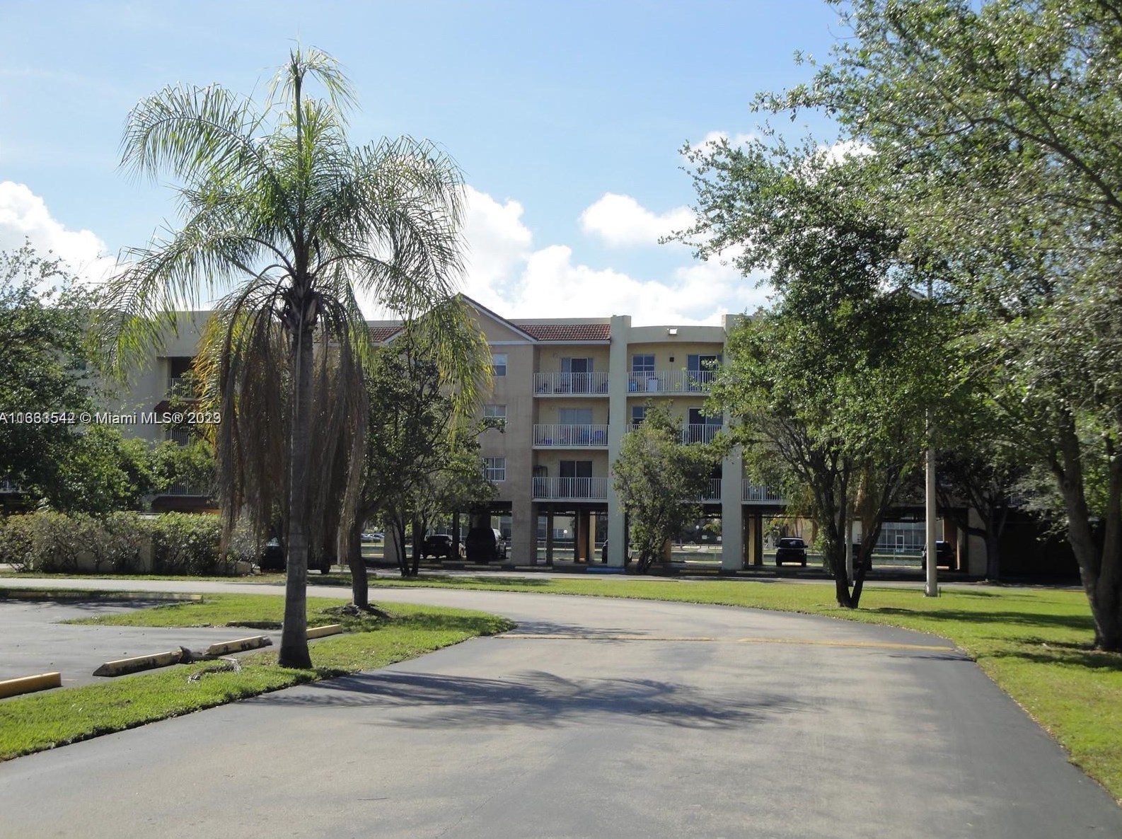 8260 Sw 210th St #116, Miami, FL 33189