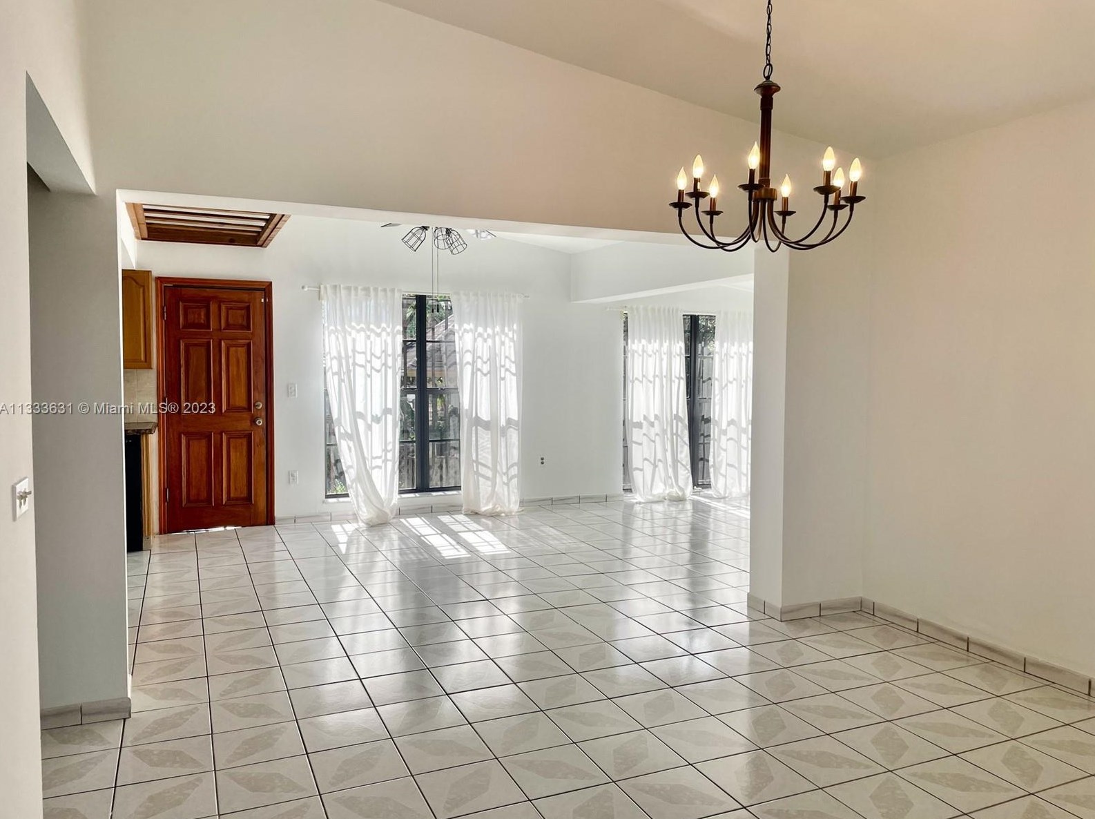 8600 33rd Ter, Miami, FL 33155-3250