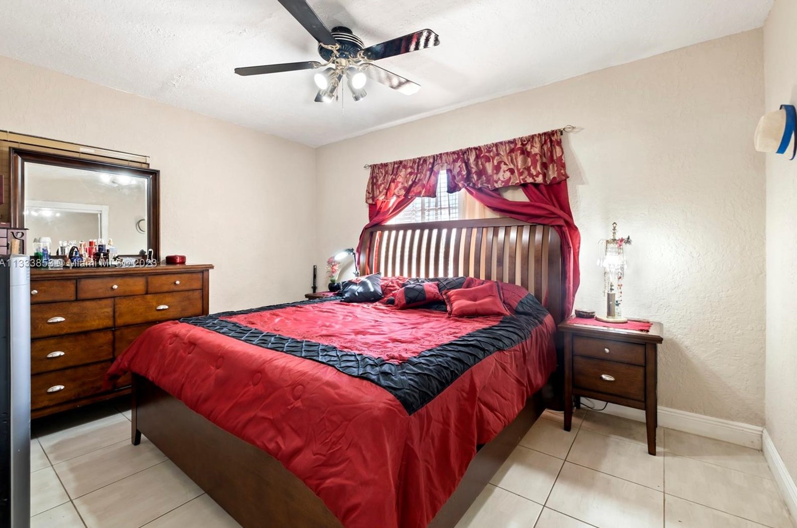 3221 19th Ter, Miami FL  33125-1025 exterior