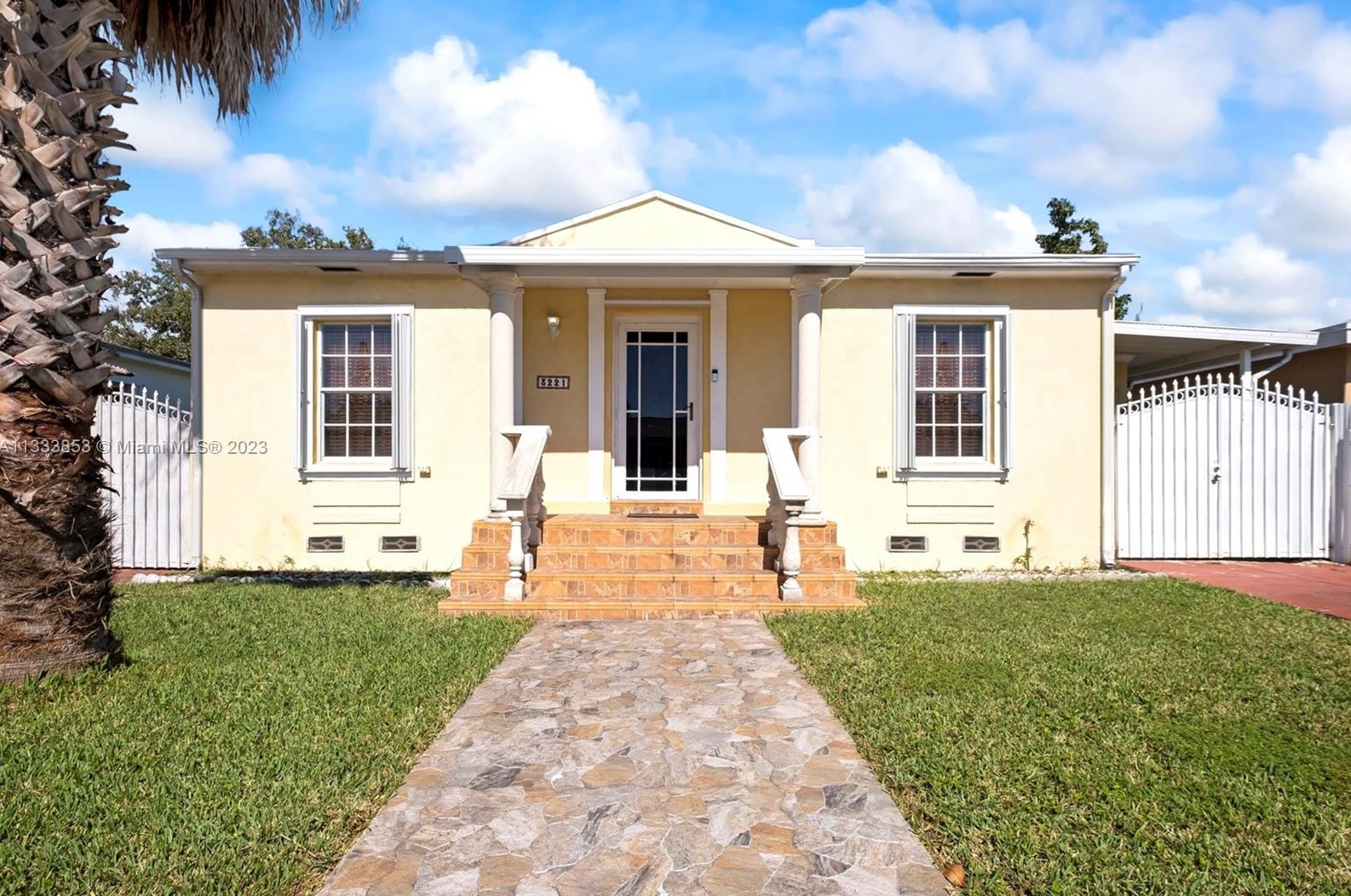 3221 19th Ter, Miami FL  33125-1025 exterior