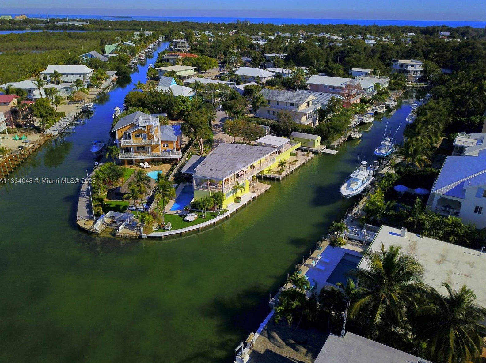 251 Apache St, Plantation Key, FL 33070-2103