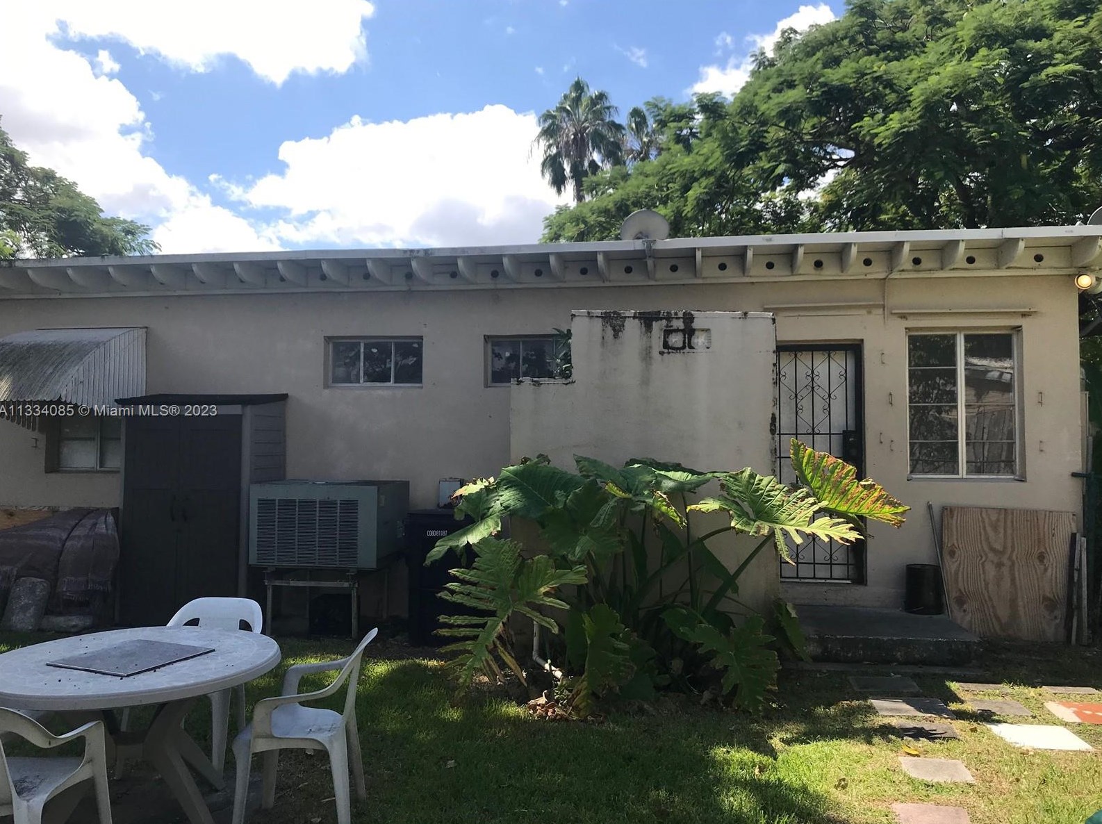 201 Flagler Dr, Miami FL  33166-4927 exterior