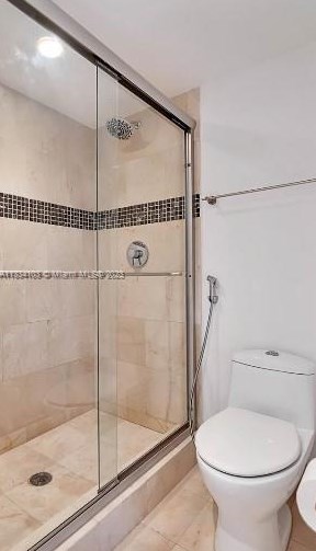 3675 Country Club Dr, Miami FL 33180-1731 exterior