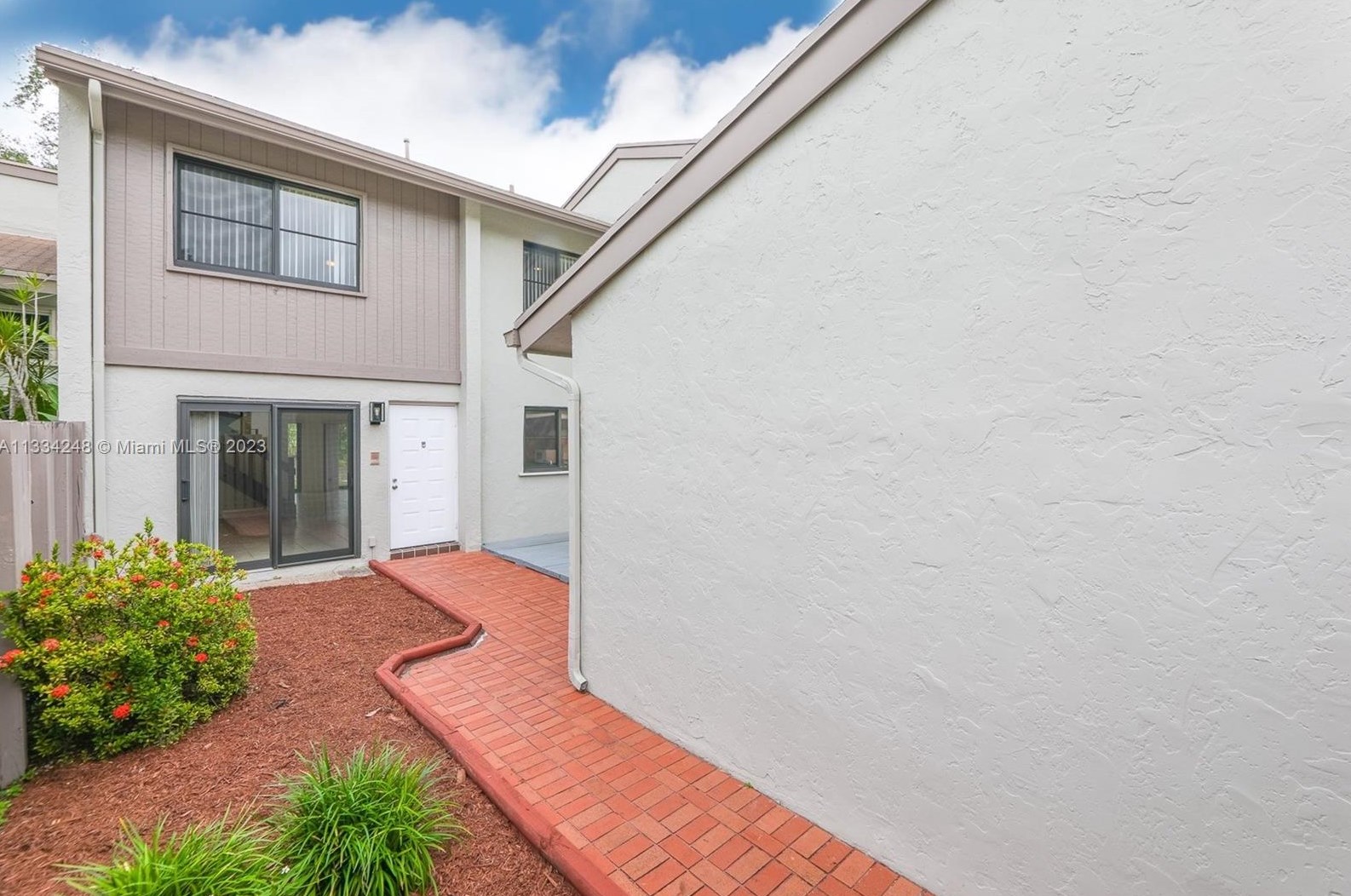 11017 113th Pl, Miami, FL 33176-3168