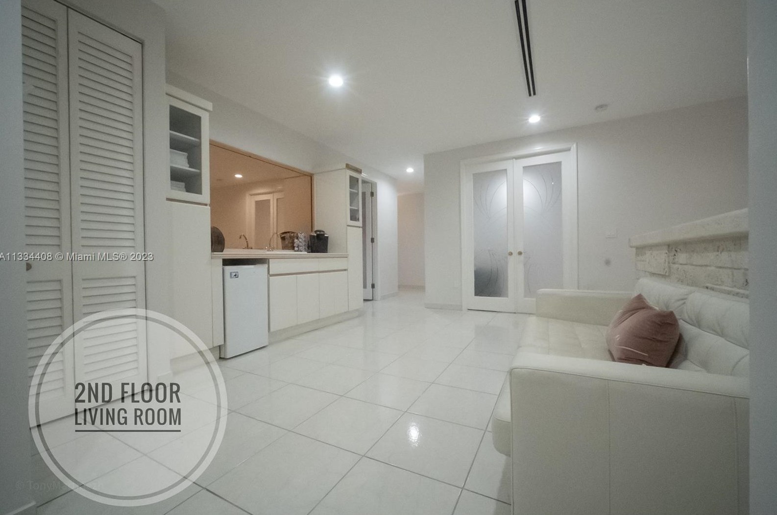 8015 162nd St Nw, Hialeah, FL 33016