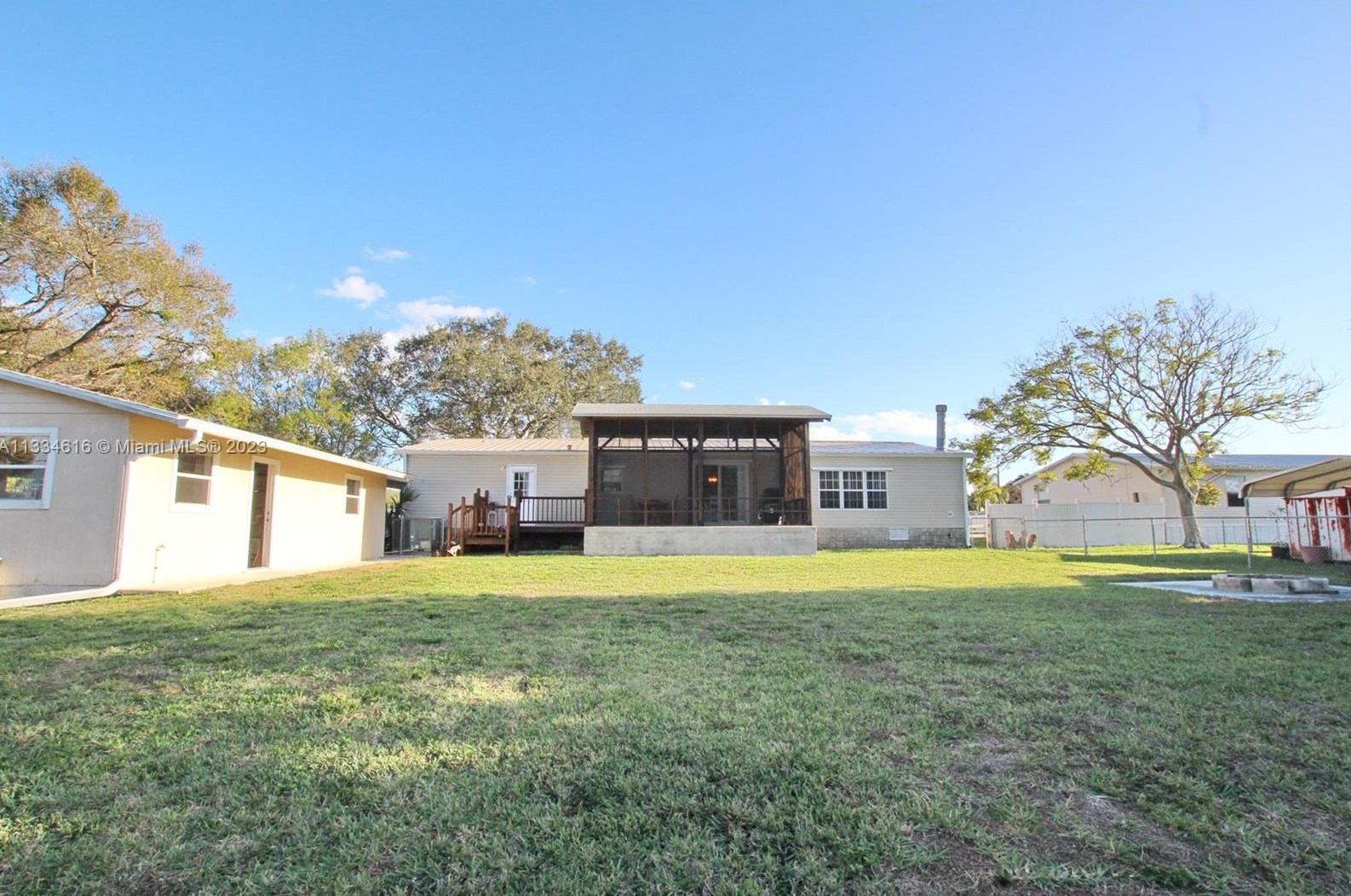 1092 Bass St, Okeechobee FL  34974-0220 exterior